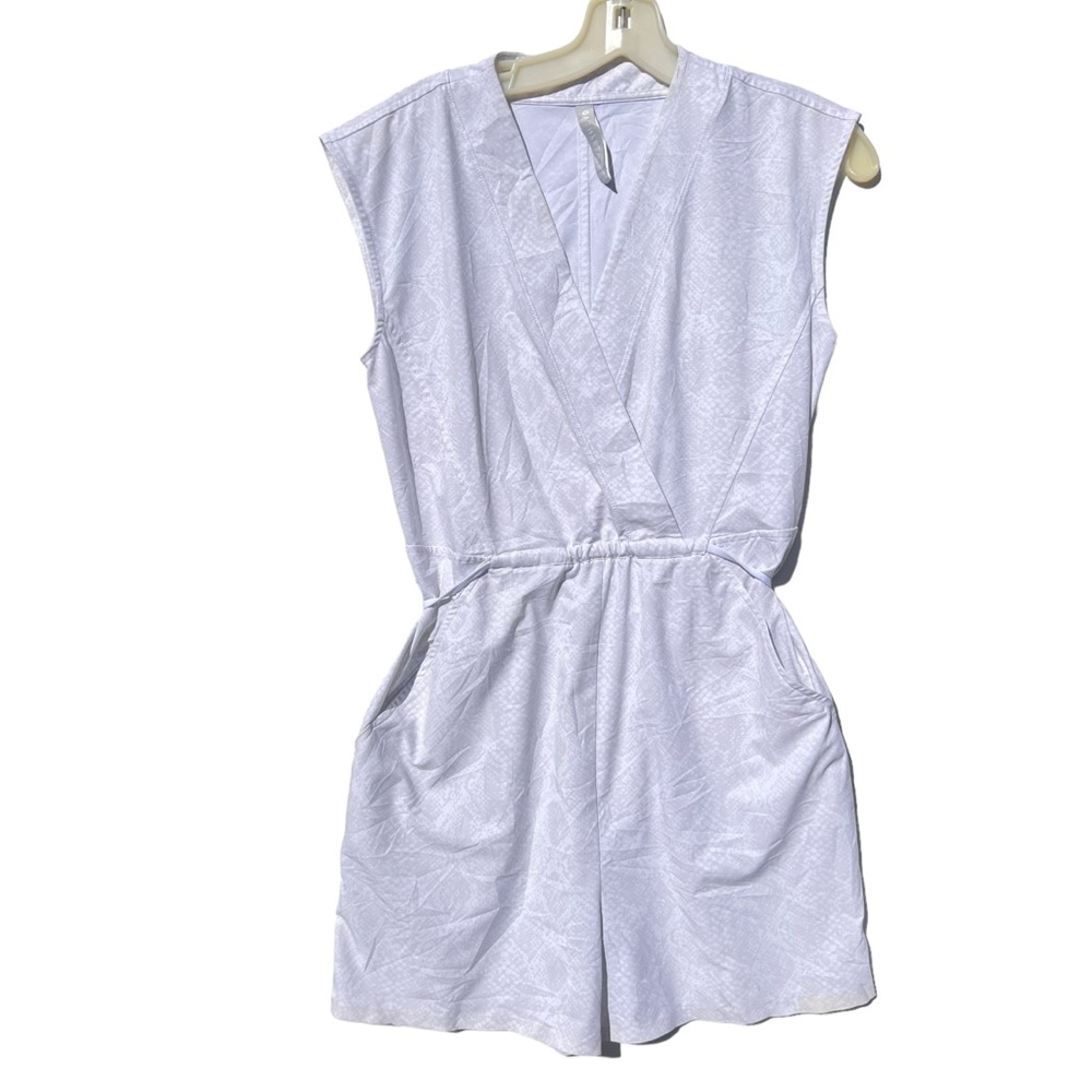 Athleta Marlow Printed Sleeveless Romper Pearl White Size XS like new - Picture 2 of 7